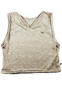 Sleeveless cotton t-shirt, sand color,  V-neck neckline and wide armholes. Crown embroidery on the front and raw edges for a very cool look. Perfect for the beach, for sports, to play at home, to sleep, to go to school.