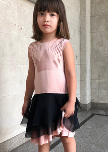 Gorgeous salmon + black tutu dress, round neck, and a lots of tulle, this dress is all about twirling. Silver color studs on the shoulders. The skirt is completely lined in modal between the skin and the tulle, thus avoiding discomfort. Handmade glitter print on the front. 